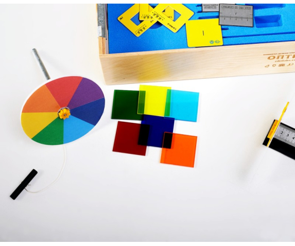 Набір лабораторний з геометричної та хвильової оптики