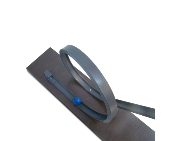 Прилад для демонстрування руху тіл "Мертва петля"