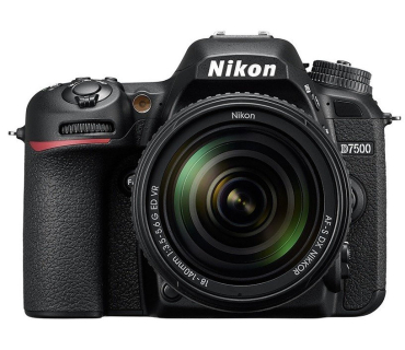 Цифрова фотокамера Nikon