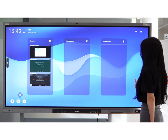 Інтерактивна панель Elizlabs IQTouch 65", Android з мобільною стійкою	