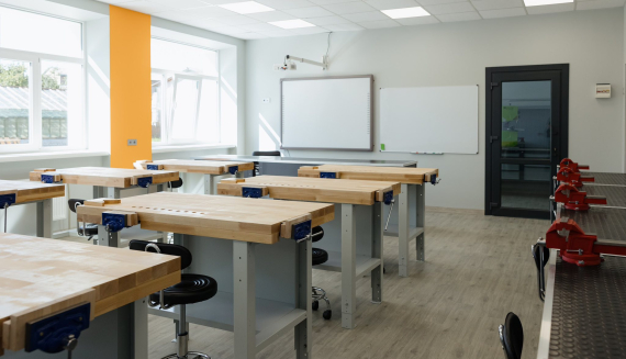 «Кабинеты под ключ» от Elizlabs: кейс возобновления гимназии №13 в Чернигове