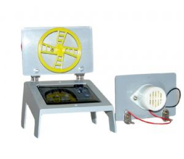 Прилад для демонстрації перетворення світлово...