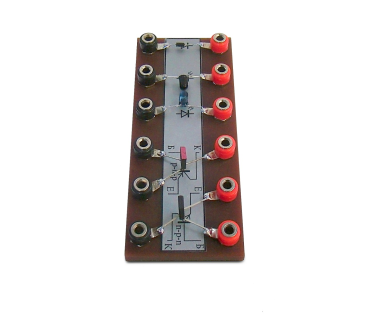 Набір напівпровідникових приладів на панелі