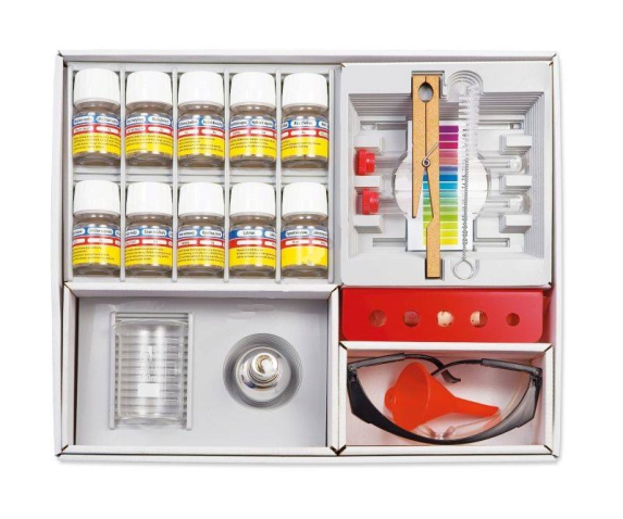 Маленький хімік (100 дослідів)