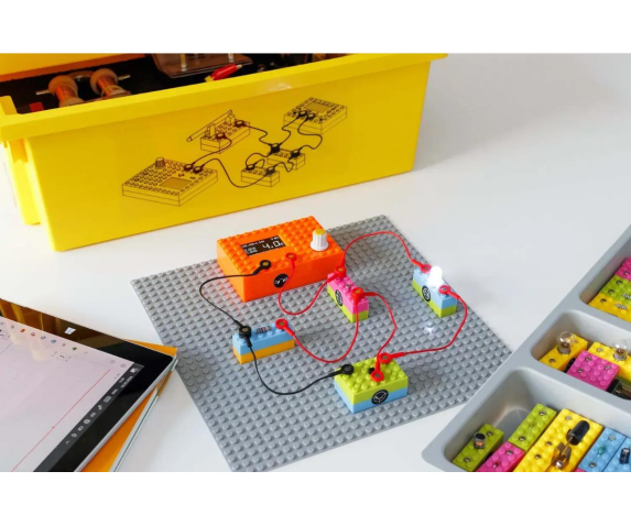 Набір для проведення лабораторних з курсу електрика та магнетизм Amperia